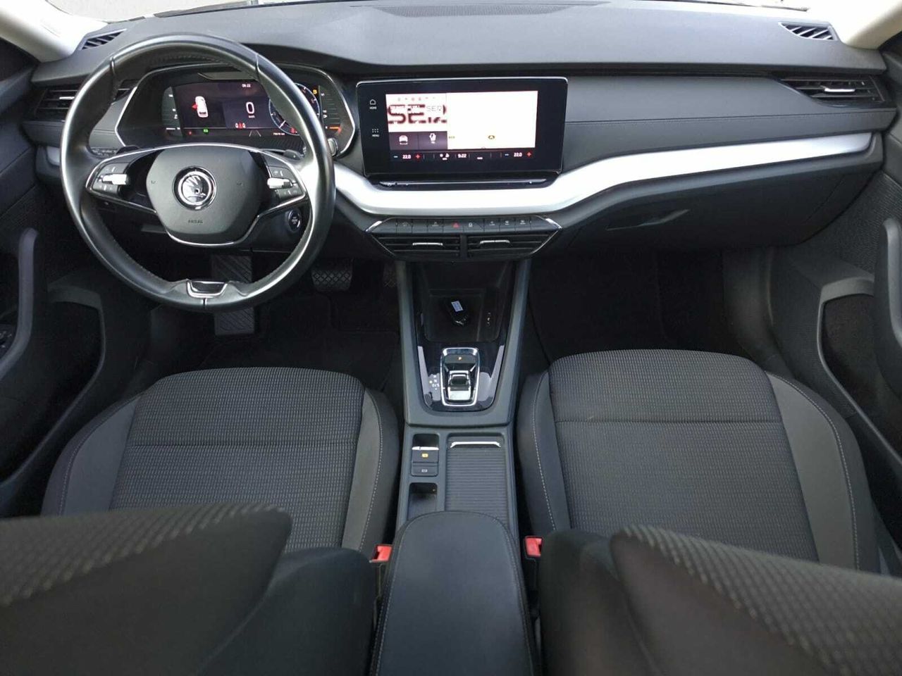Skoda Octavia COMBI 2.0 TDI 150 CV DSG AMBITION + PACK BUSINESS  - Foto 2