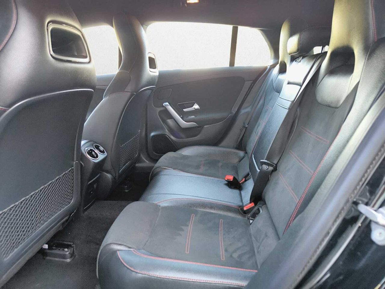 Mercedes CLA 200 D DCT SHOOTING BRAKE AMG LINE+PAQ PREMIUM+ SMARTPHONE  - Foto 2