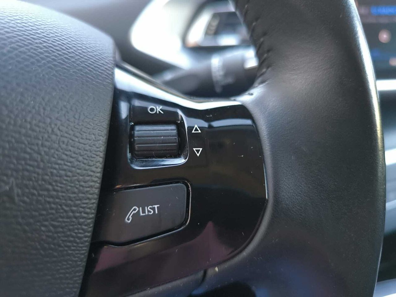 Peugeot 308 ACTIVE PACK BLUE HDI  100 CV  - Foto 2