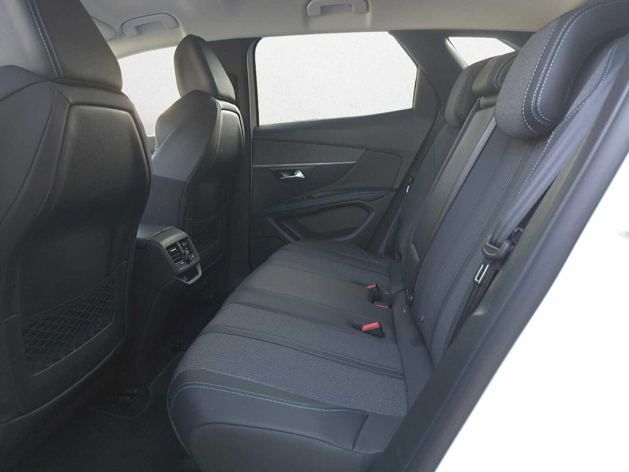 Peugeot 3008 ALLURE PACK BLUE HDI 130 CV  - Foto 2