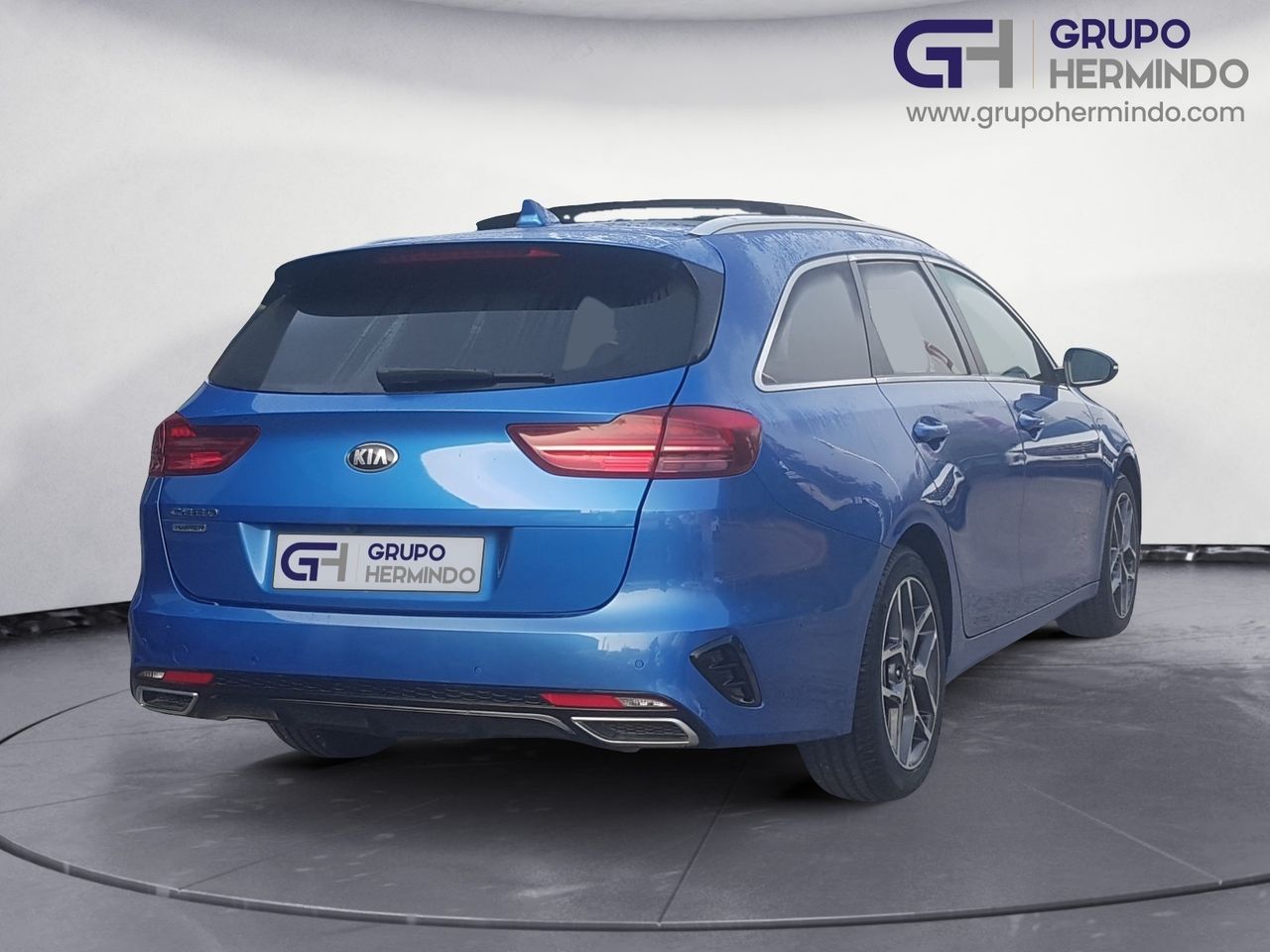 Kia Ceed TOURER 1.6 CRDI 136 CV GT LINE + PAQUETE TECHO PANORAMICO  - Foto 2