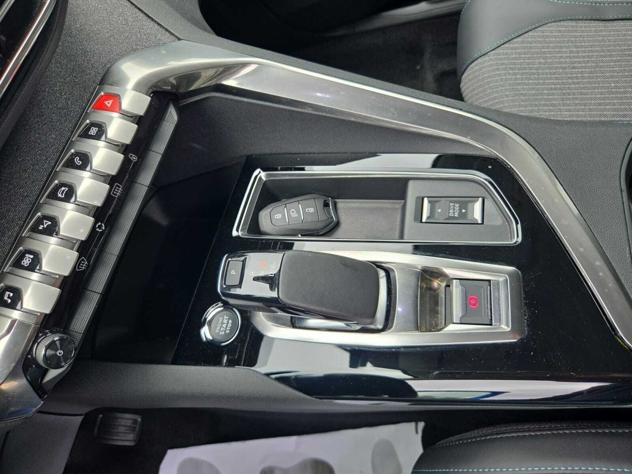Peugeot 3008 ALLURE PACK PLUG-IN HYBRID 225 e-EAT8  - Foto 2