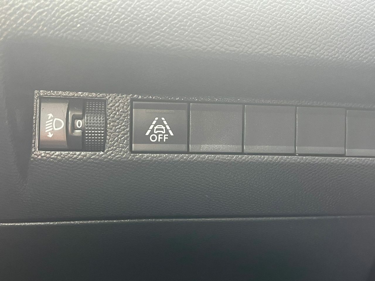 Peugeot 208 ACTIVE BLUE HDI 100 CV  - Foto 2