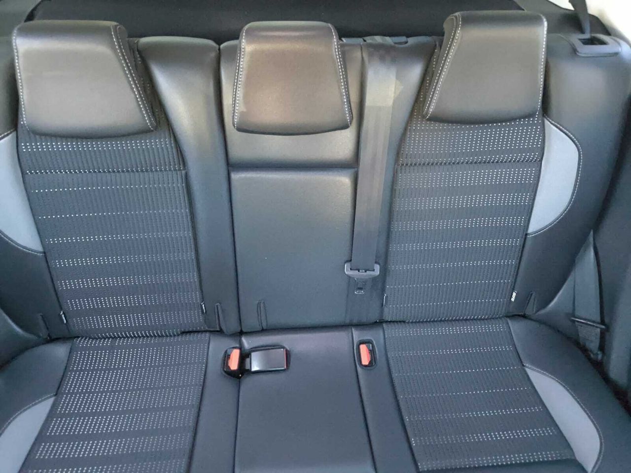 Peugeot 2008 ALLURE BLUE HDI 120 CV EAT6  - Foto 2