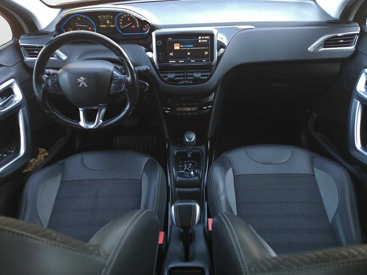 Peugeot 2008 ALLURE BLUE HDI 120 CV EAT6  - Foto 2