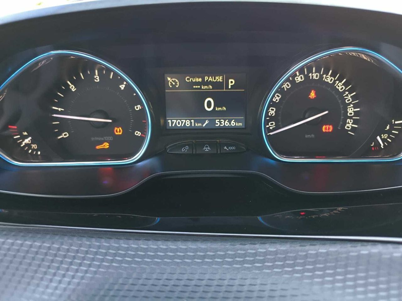 Peugeot 2008 ALLURE BLUE HDI 120 CV EAT6  - Foto 2