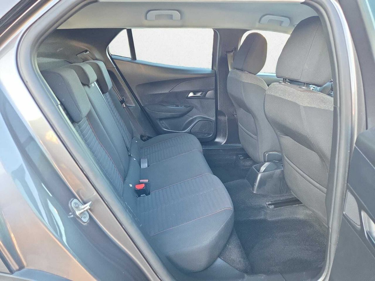 Peugeot 2008 ACTIVE PACK BLUE HDI 110  CV  - Foto 2