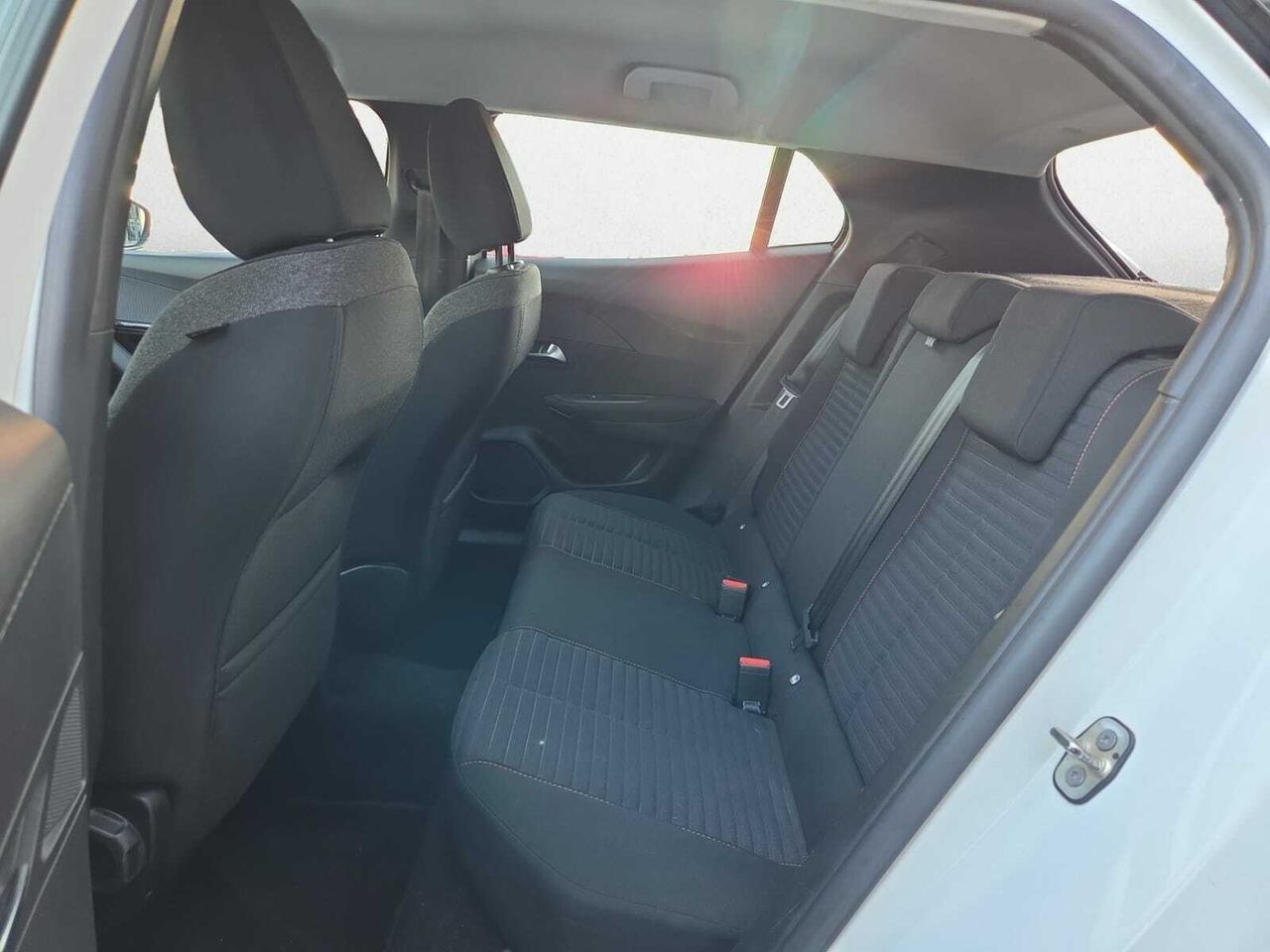 Peugeot 2008 ACTIVE BLUE HDI 110 CV  - Foto 2