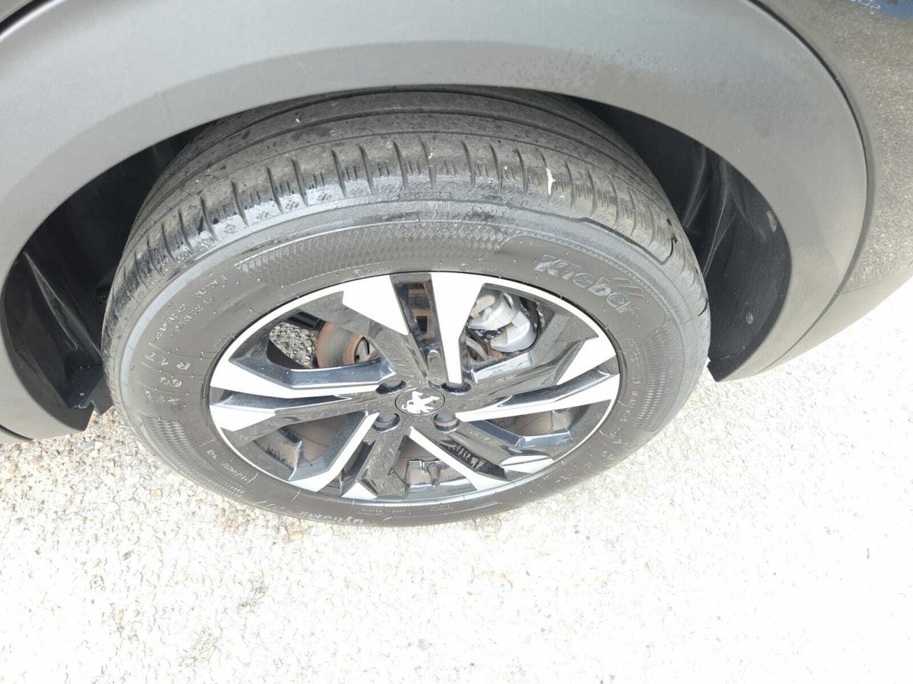 Peugeot 2008 ALLURE BLUE HDI 100 CV 6 VEL  - Foto 2