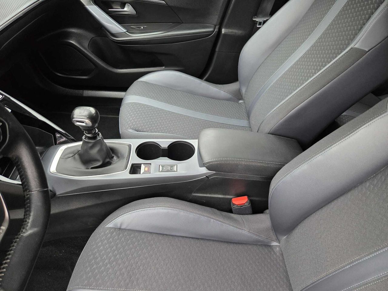 Peugeot 2008 ALLURE BLUE HDI 100 CV 6 VEL  - Foto 2