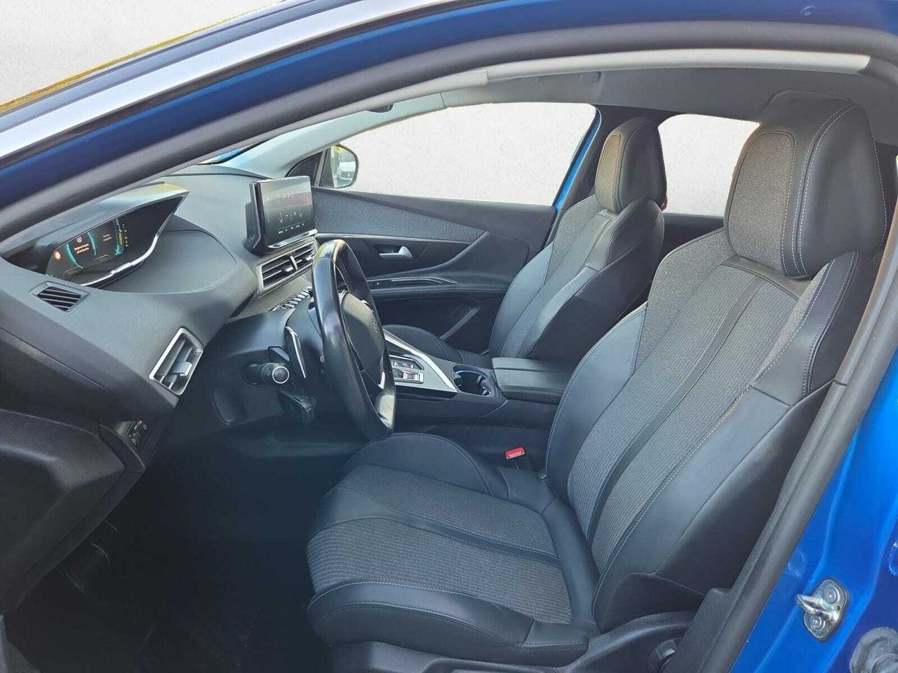 Peugeot 3008 Hybrid ALLURE PACK 225 e-EAT8  - Foto 2