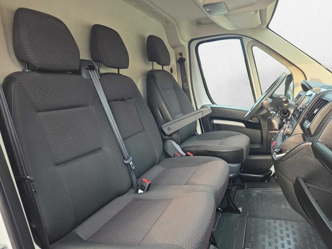 Peugeot Boxer FG 335 L3 H2 BLUE HDI 140 CV  - Foto 2
