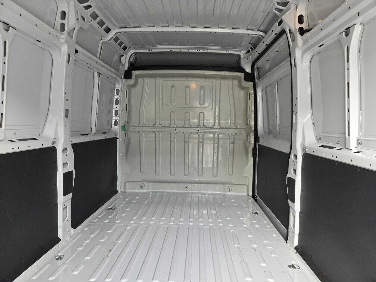 Peugeot Boxer FG 335 L3 H2 BLUE HDI 140 CV  - Foto 2
