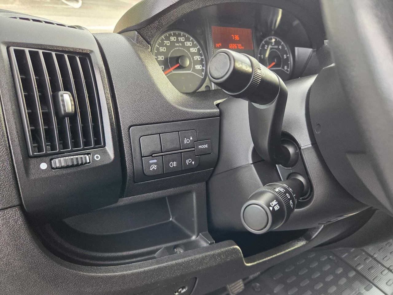 Peugeot Boxer FG 335 L3 H2 BLUE HDI 140 CV  - Foto 2