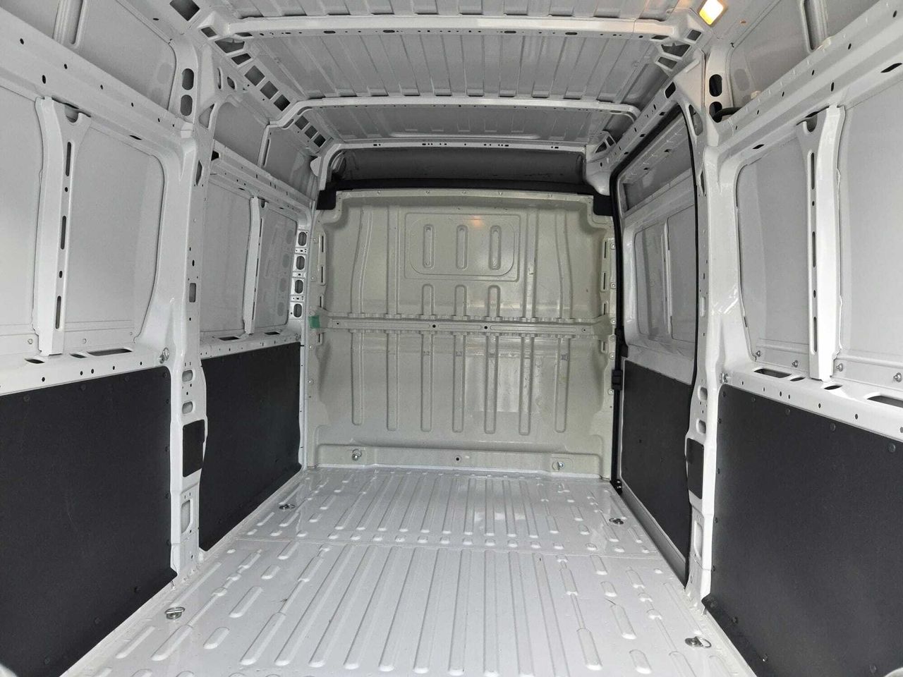 Peugeot Boxer FG 335 L3 H2 BLUE HDI 140 CV  - Foto 2