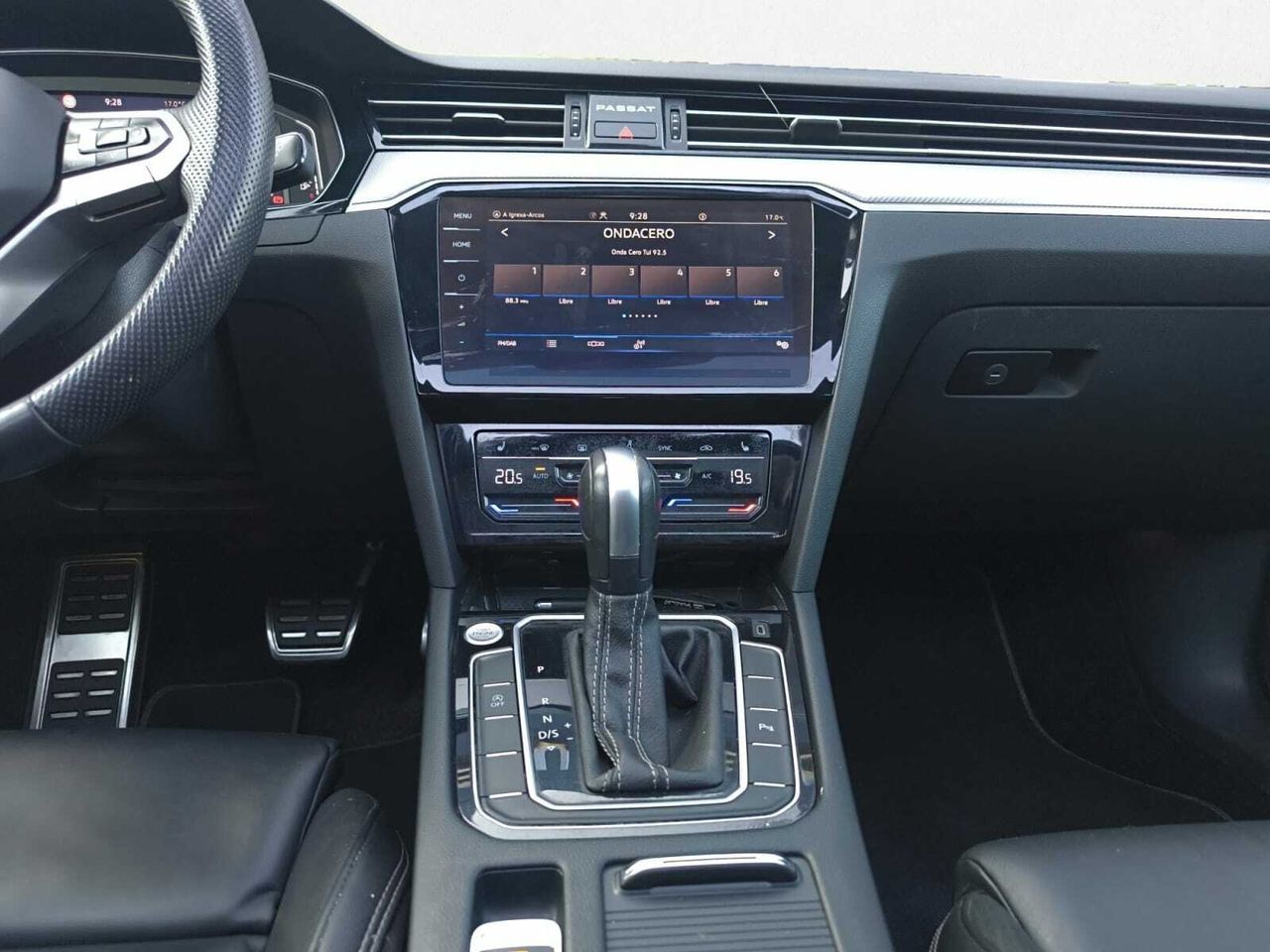 Volkswagen Passat VARIANT R LINE 2.0 TDI 110 KW 150 CV DSG  - Foto 2
