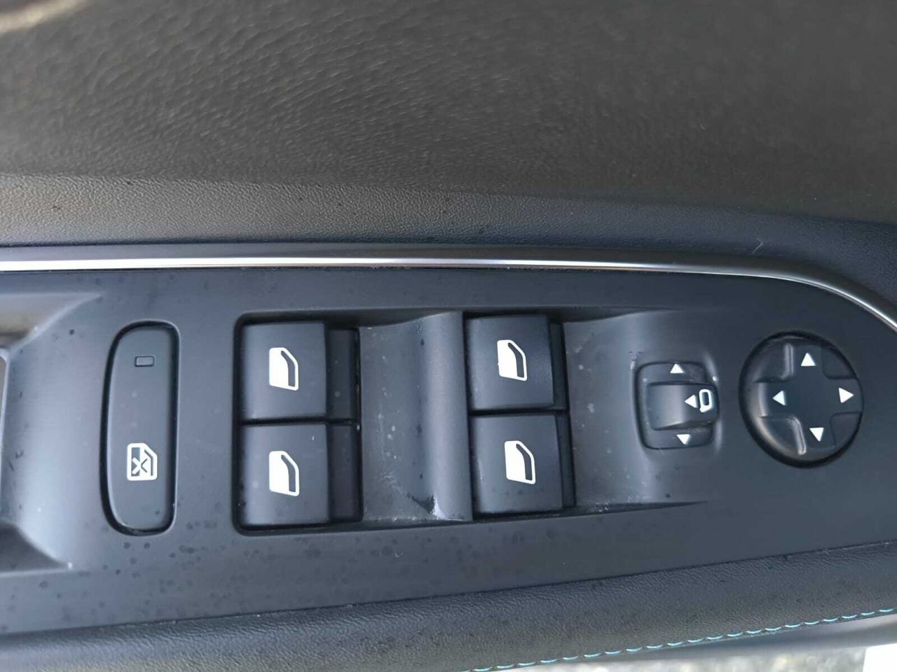 Peugeot 3008 Hybrid ALLURE PACK 225 e EAT8  - Foto 2