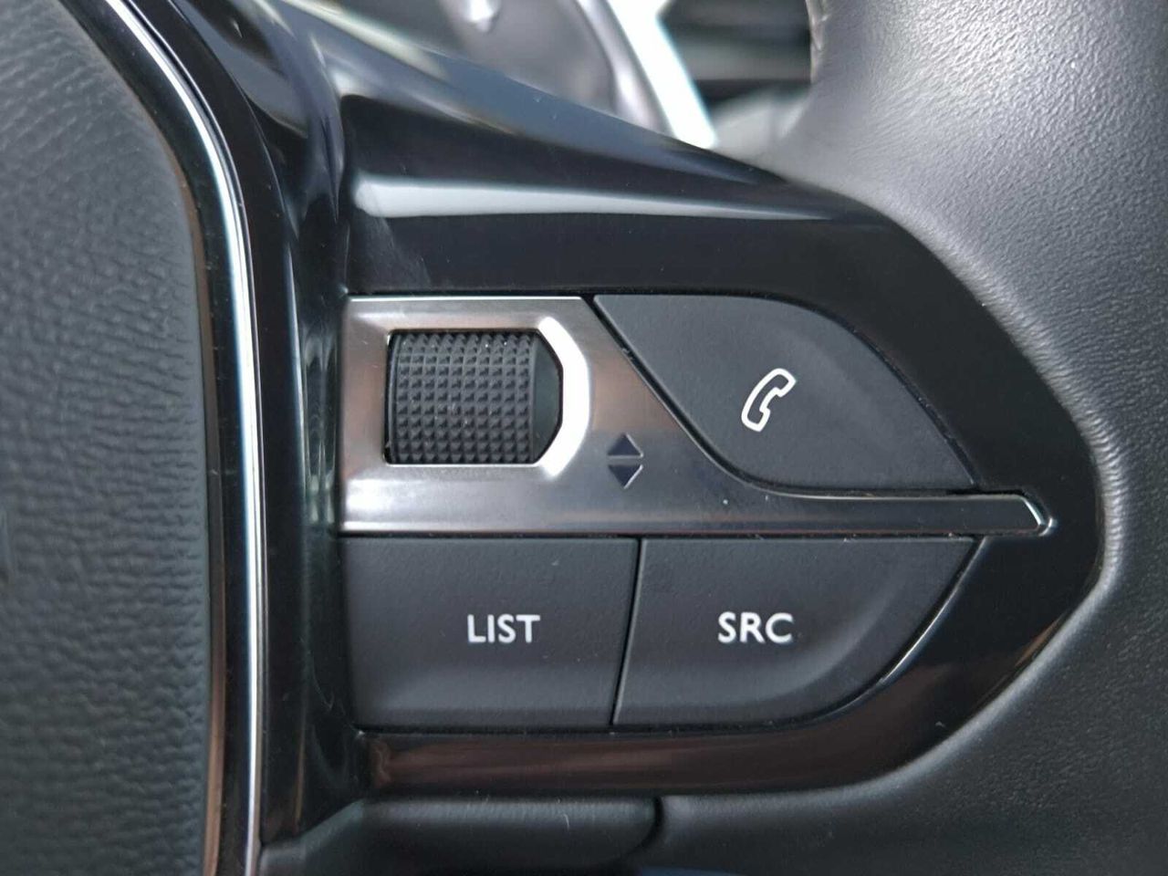 Peugeot 3008 Hybrid ALLURE PACK 225 e EAT8  - Foto 2