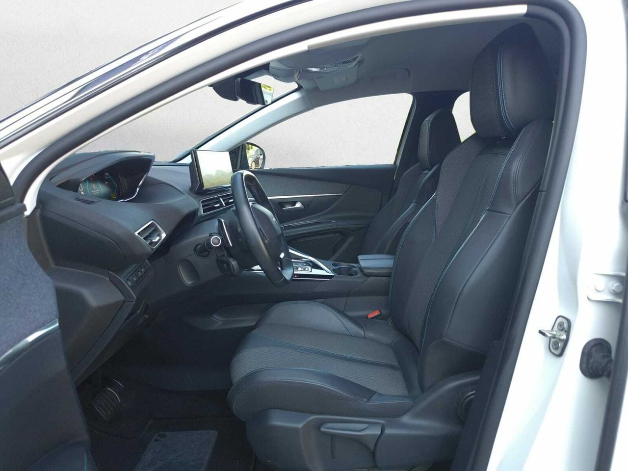 Peugeot 3008 Hybrid ALLURE PACK 225 e EAT8  - Foto 2