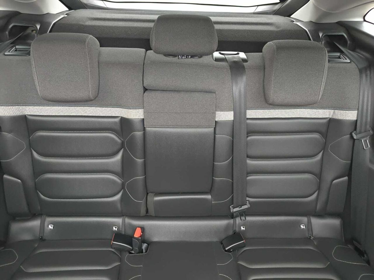 Citroën C4 BLUE HDI 130 CV SHINE EAT8  - Foto 2