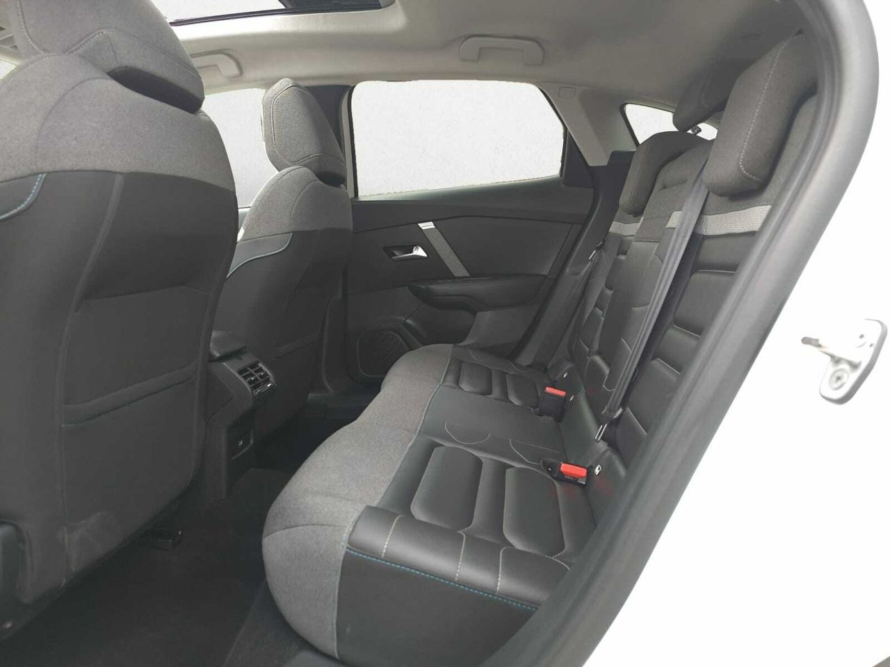 Citroën C4 BLUE HDI 130 CV SHINE EAT8  - Foto 2