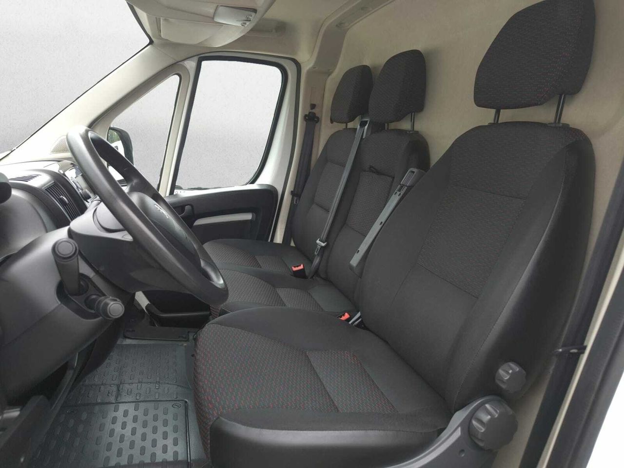 Peugeot Boxer FG PACK 335 L2 H2 BLUE HDI 140 CV  - Foto 2