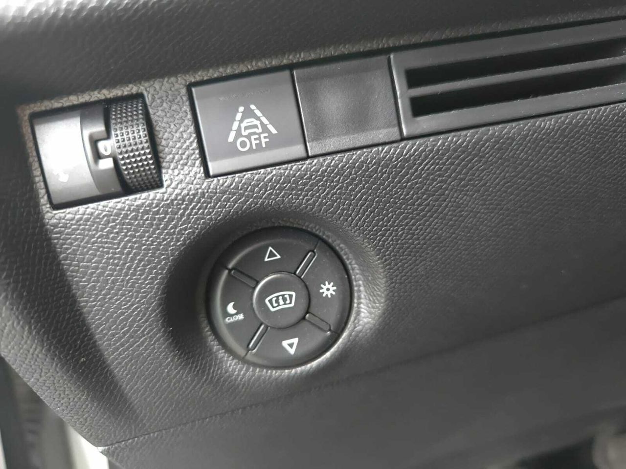 Citroën C4 BLUE HDI 110 CV FEEL PACK  - Foto 2