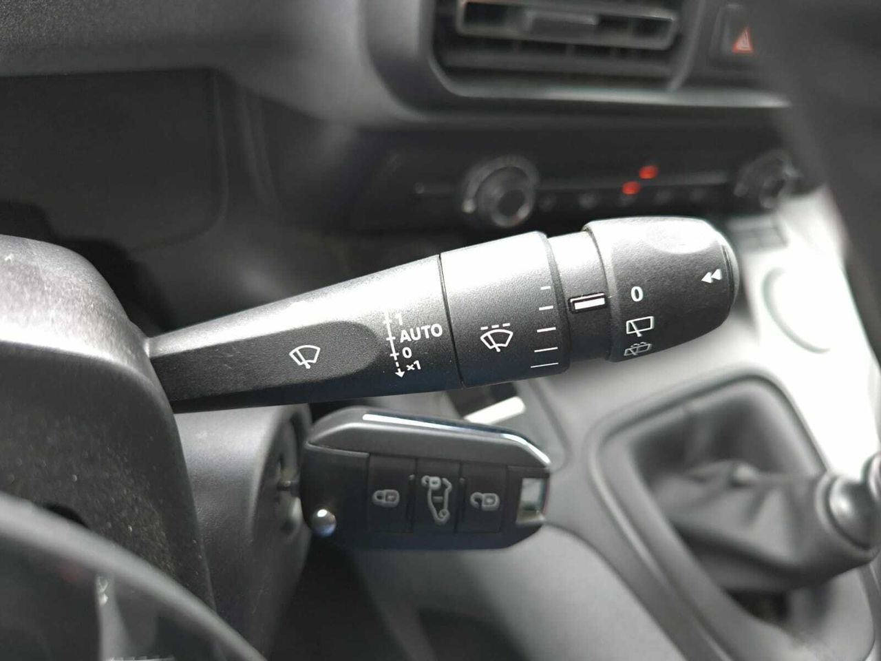 Peugeot Rifter ALLURE BUSINESS STANDARD BLUE HDI 100 CV  - Foto 2