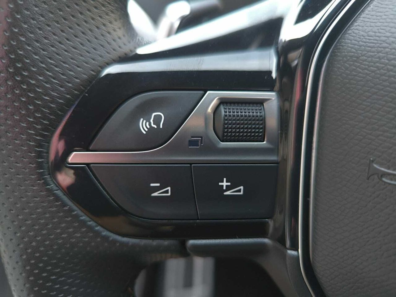 Peugeot 3008 Hybrid GT PACK HYBRID 300 e-EAT8  - Foto 2