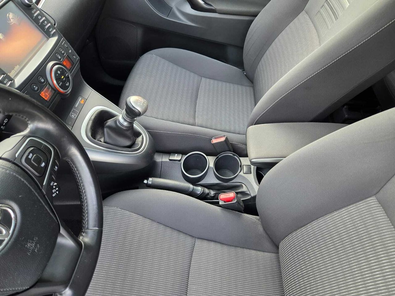 Toyota Verso 1.6 130 CV ADVANCE 7 PLAZAS  - Foto 2