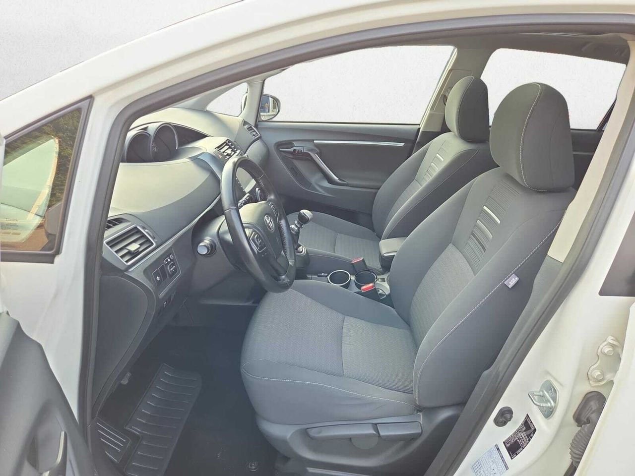 Toyota Verso 1.6 130 CV ADVANCE 7 PLAZAS  - Foto 2