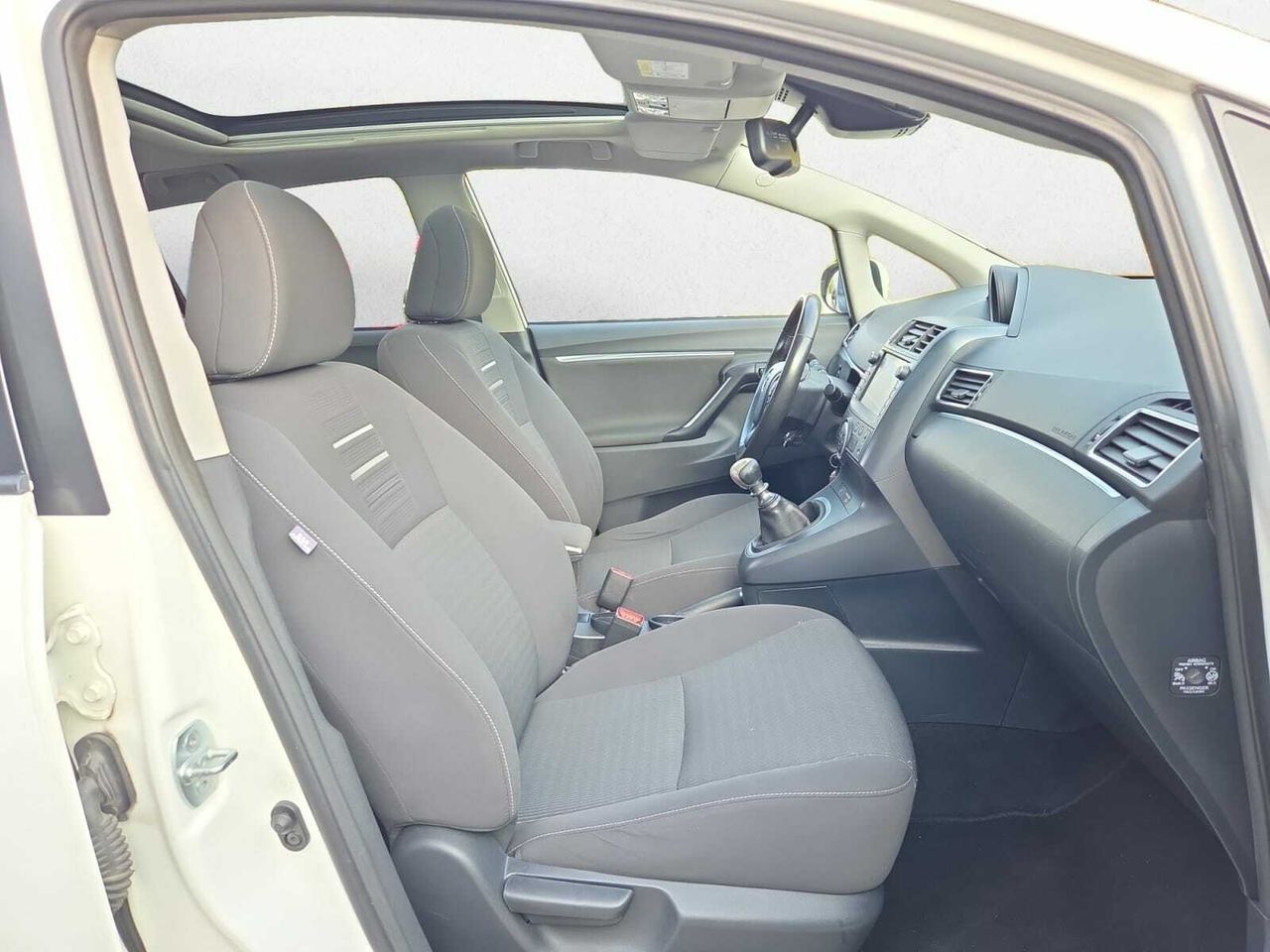 Toyota Verso 1.6 130 CV ADVANCE 7 PLAZAS  - Foto 2