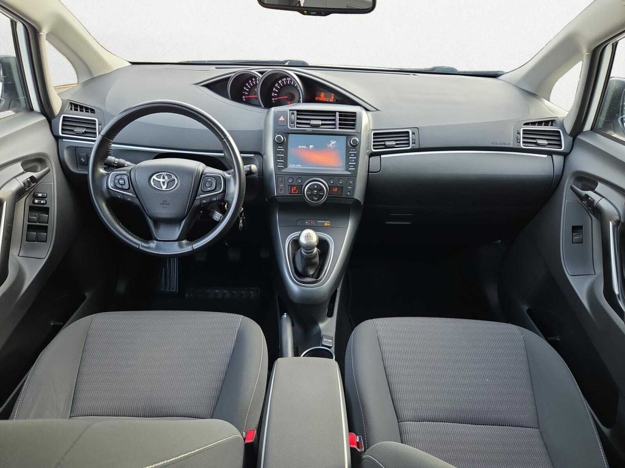 Toyota Verso 1.6 130 CV ADVANCE 7 PLAZAS  - Foto 2