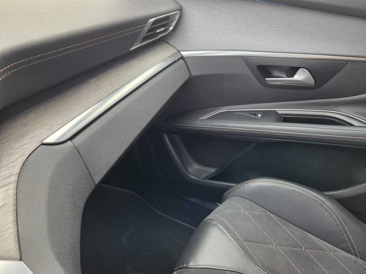 Peugeot 3008 GT BLUE HDI 180 CV EAT8  - Foto 2