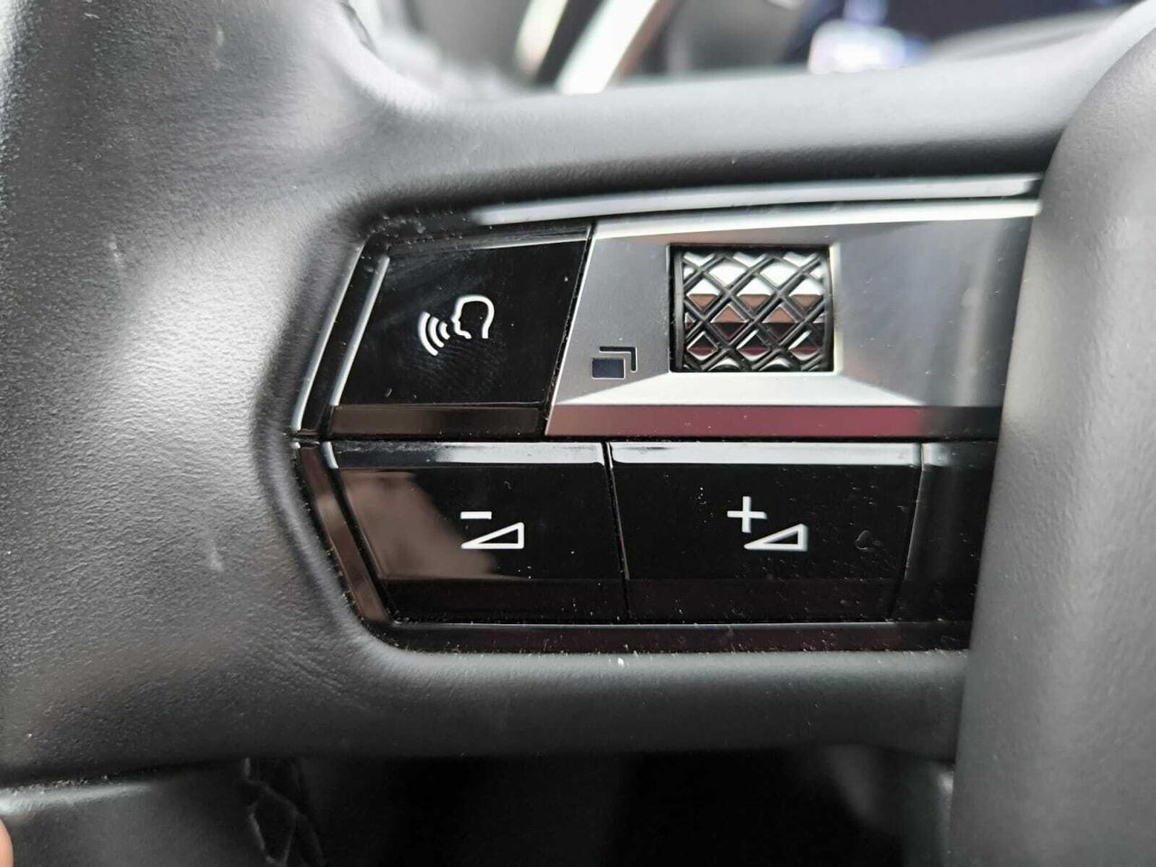 DS Automobiles DS 7 CROSSBACK E TENSE 4X4 GRAND CHIC  - Foto 2
