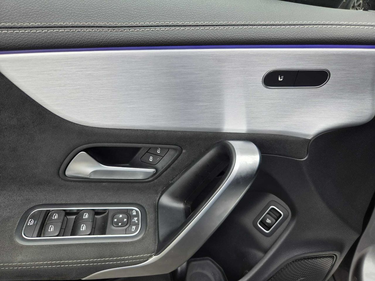 Mercedes CLA 200 D DCT AMG LINE + PAQ. PREMIUM + SMARTPHONE  - Foto 2