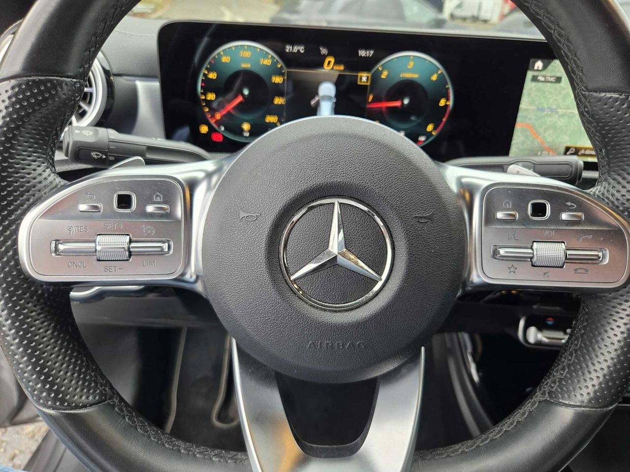 Mercedes CLA 200 D DCT AMG LINE + PAQ. PREMIUM + SMARTPHONE  - Foto 2