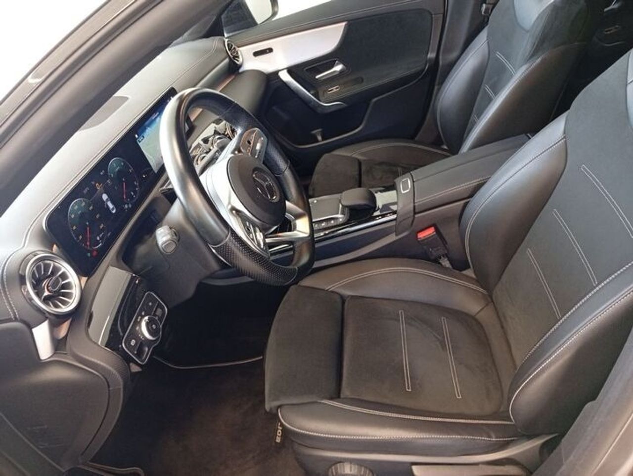 Mercedes CLA 200 D DCT AMG LINE + PAQ. PREMIUM + SMARTPHONE  - Foto 2