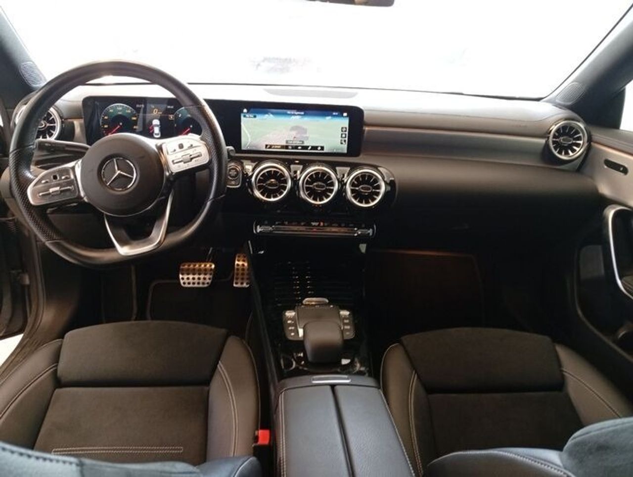 Mercedes CLA 200 D DCT AMG LINE + PAQ. PREMIUM + SMARTPHONE  - Foto 2