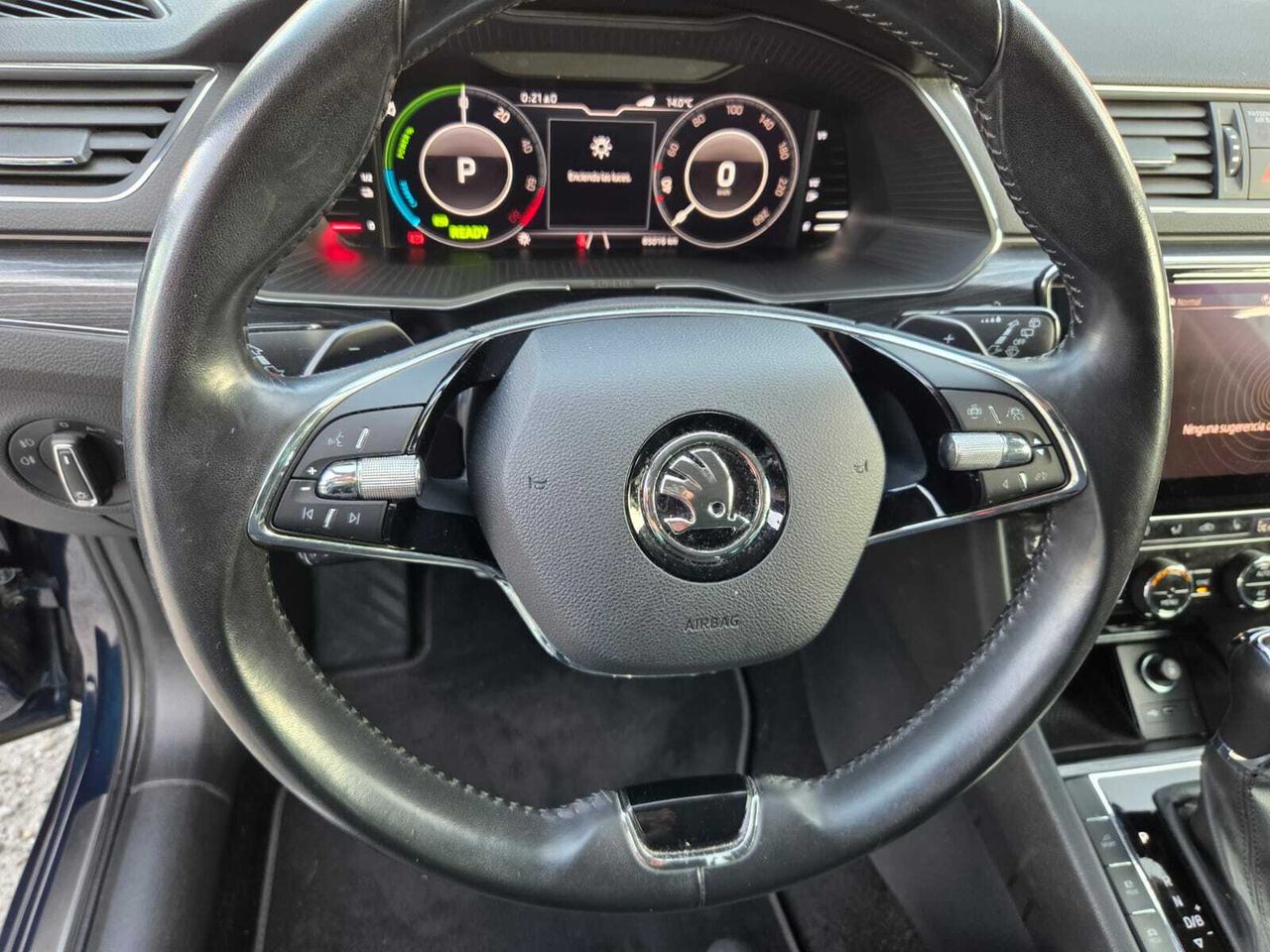 Skoda Superb COMBI STYLE 1.4 TSI IV P-HEV DSG  - Foto 2