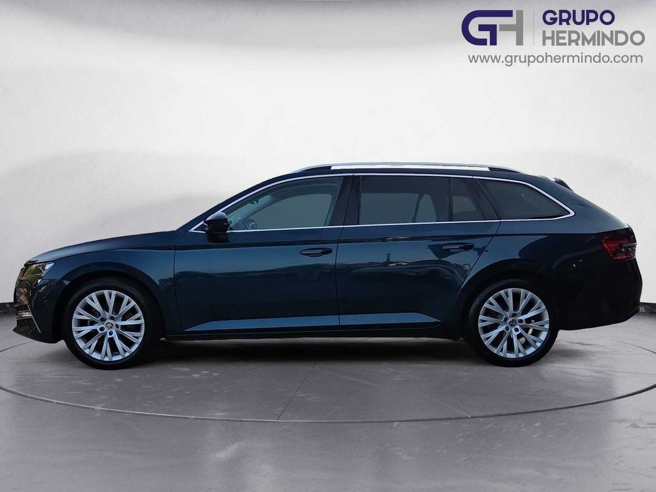 Skoda Superb COMBI STYLE 1.4 TSI IV P-HEV DSG  - Foto 2