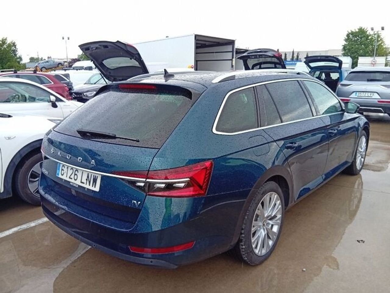Skoda Superb COMBI STYLE 1.4 TSI IV P-HEV DSG  - Foto 2