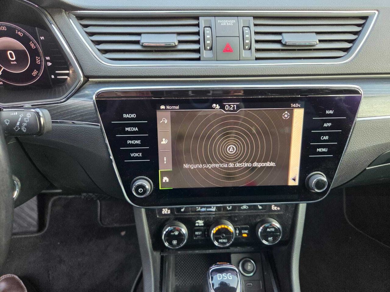 Skoda Superb COMBI STYLE 1.4 TSI IV P-HEV DSG  - Foto 2