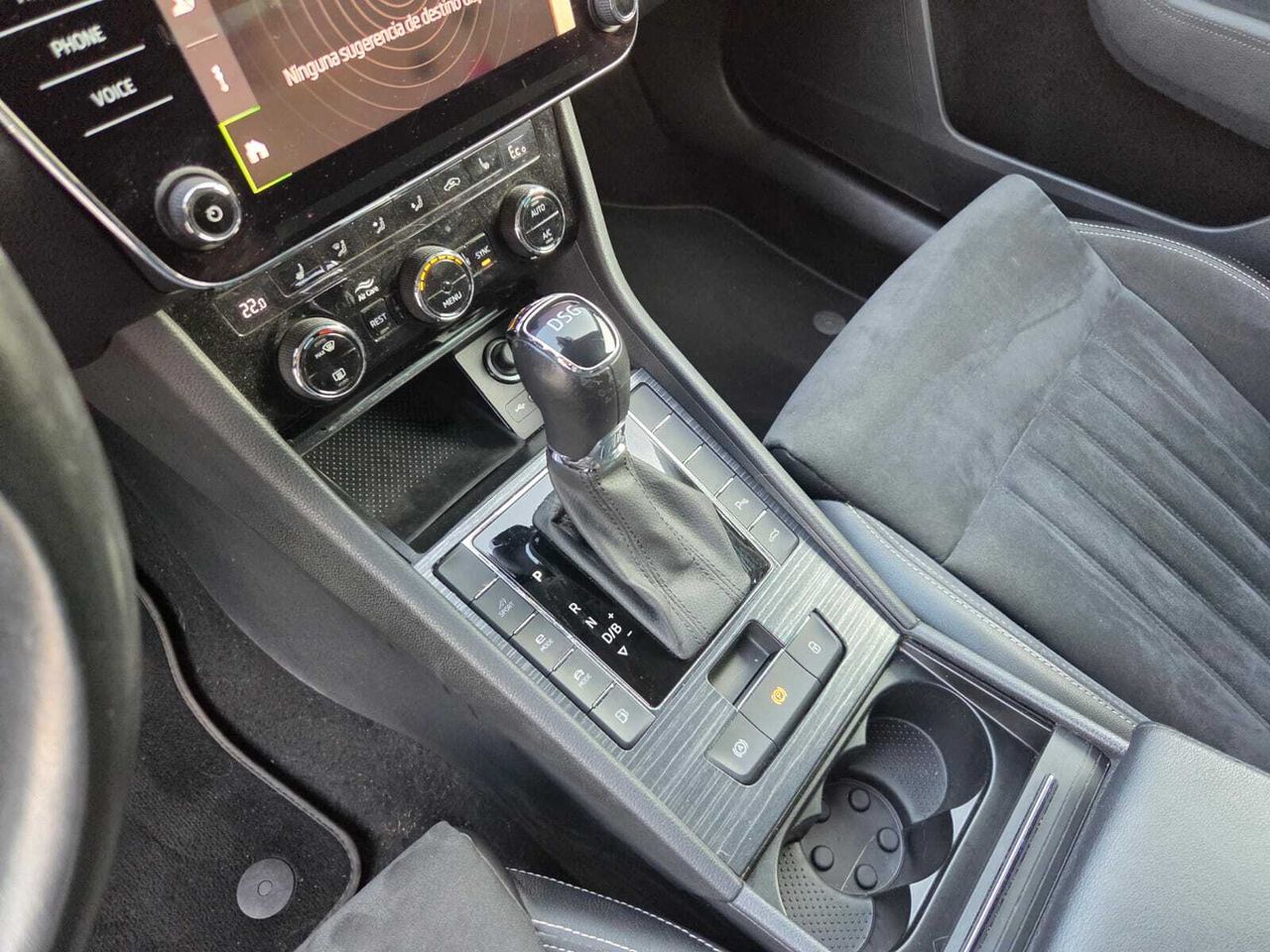 Skoda Superb COMBI STYLE 1.4 TSI IV P-HEV DSG  - Foto 2