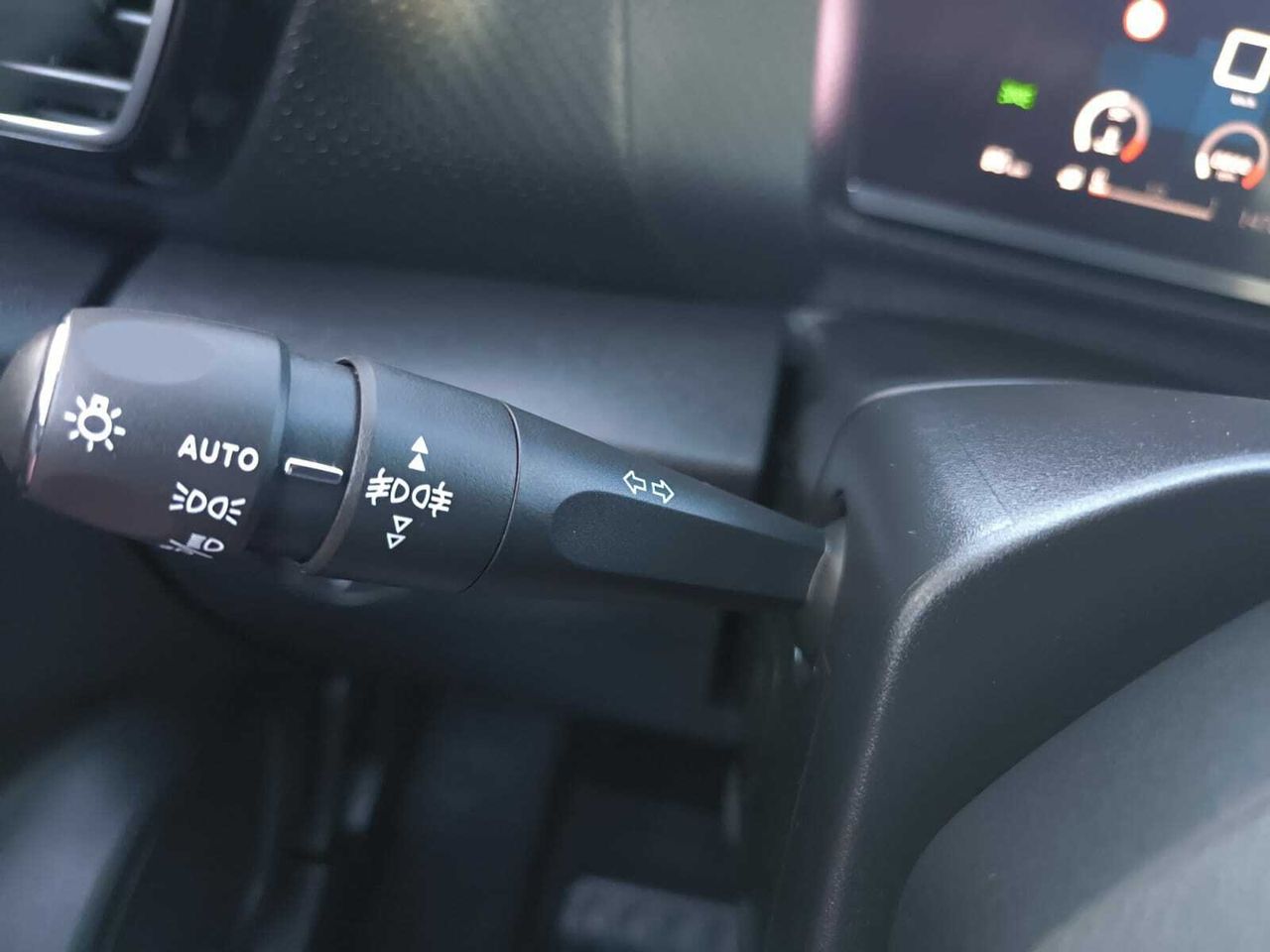 Citroën C4 FEEL PACK BLUE HDI 130 CV EAT8  - Foto 2