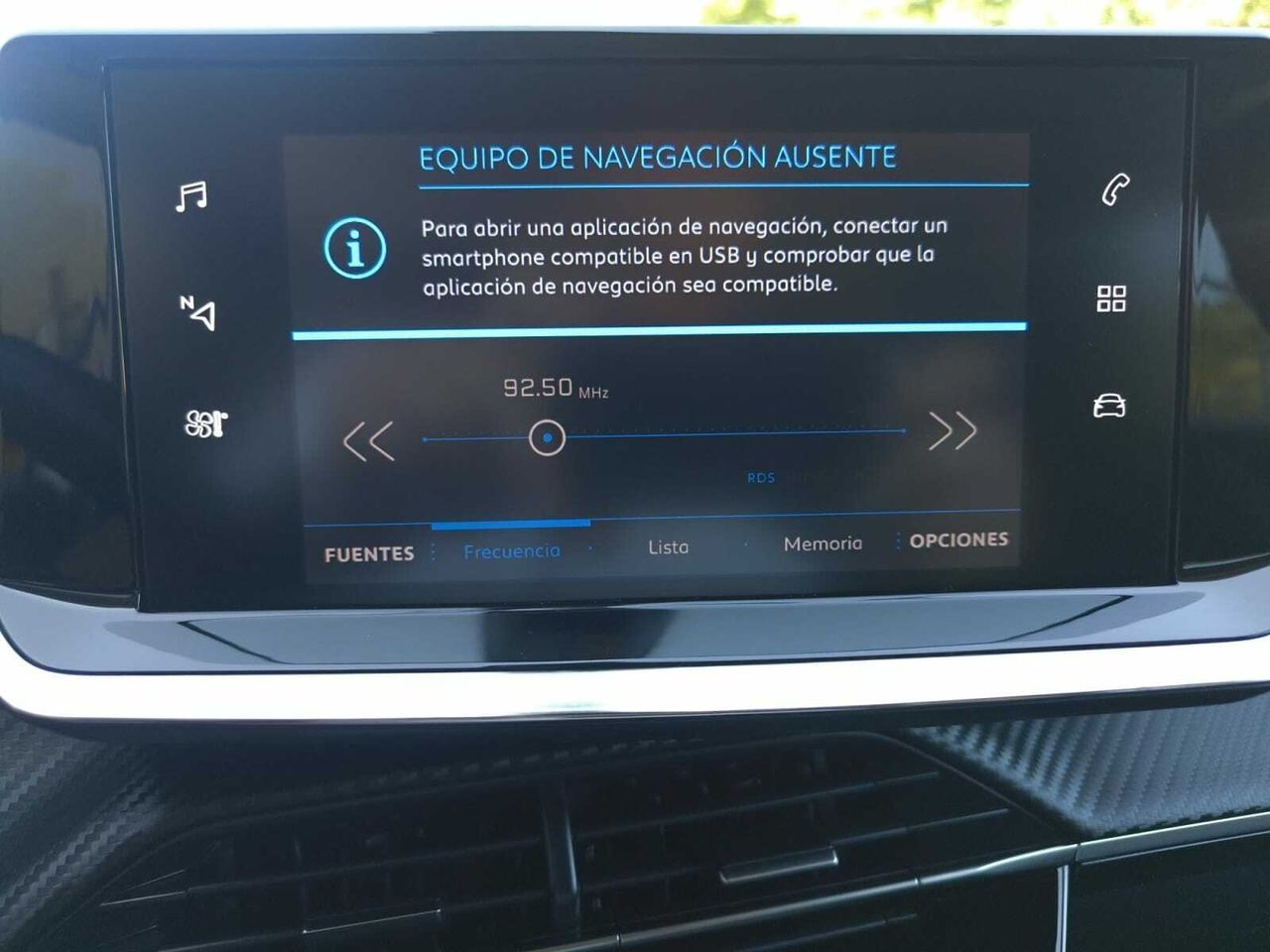 Peugeot 2008 ACTIVE PACK BLUE HDI 110 CV 6 VEL  - Foto 2