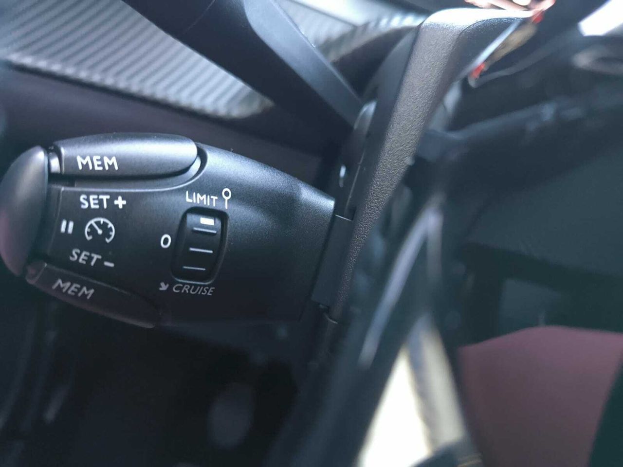 Peugeot 2008 ACTIVE PACK BLUE HDI 110 CV 6 VEL  - Foto 2
