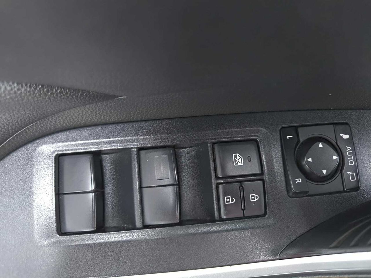 Toyota Rav4 2.5 I 220 H ADVANCE PLUSS  - Foto 2