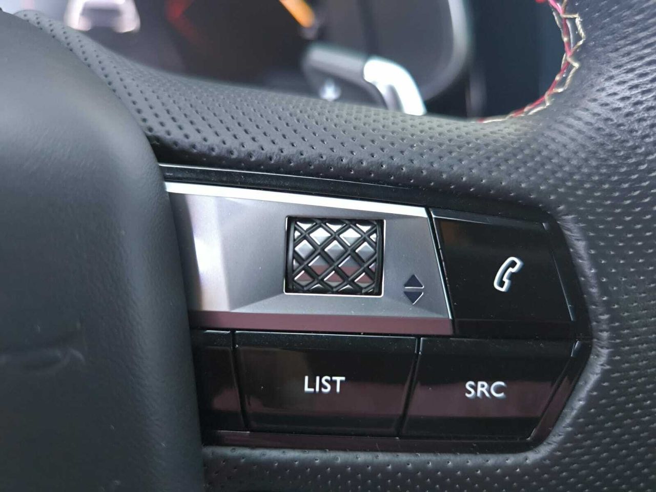 DS DS 7 CROSSBACK PERFORMANCE PURE TECH 180 CV EAT8  - Foto 2