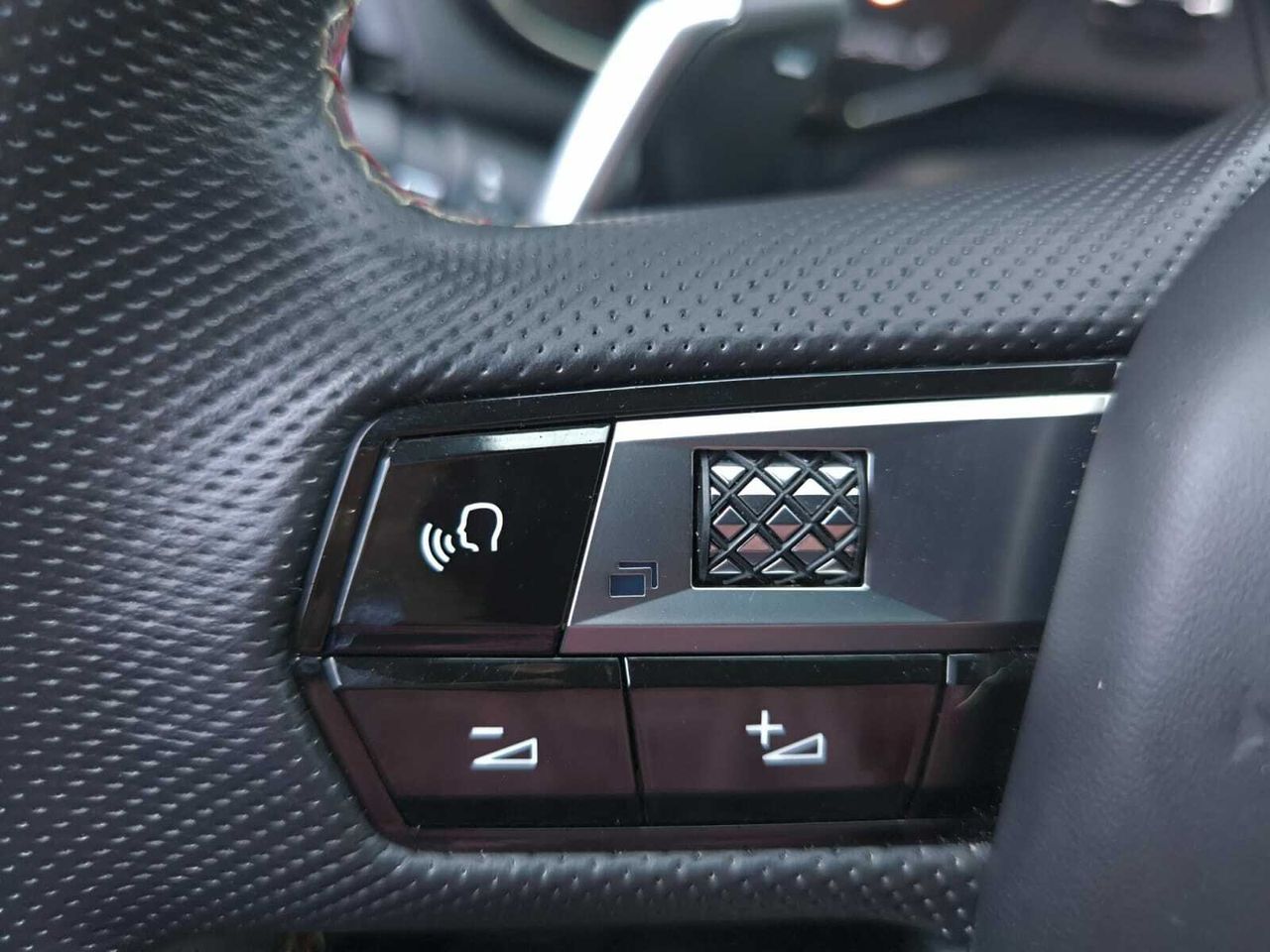 DS DS 7 CROSSBACK PERFORMANCE PURE TECH 180 CV EAT8  - Foto 2